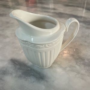 Mikasa Italian countryside creamer